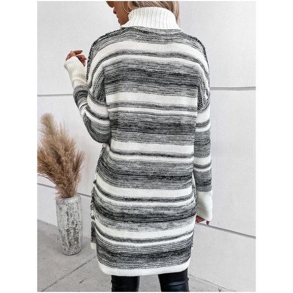 Cozy Turtleneck Striped Oversized Sweater Top - Picture 4 of 4